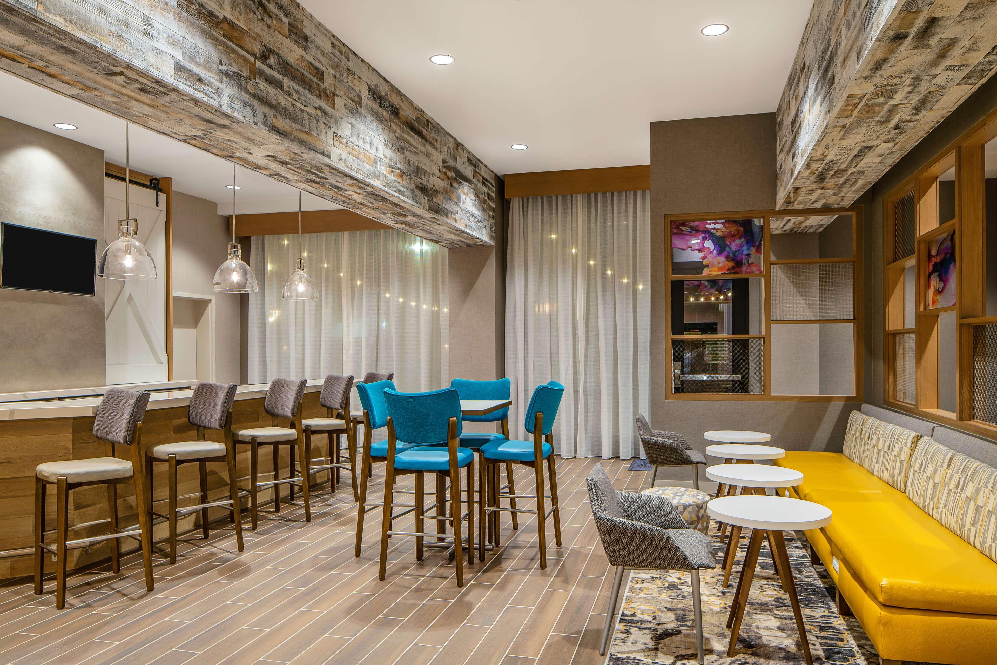 Hampton Inn & Suites Raleigh Midtown, Nc Екстер'єр фото