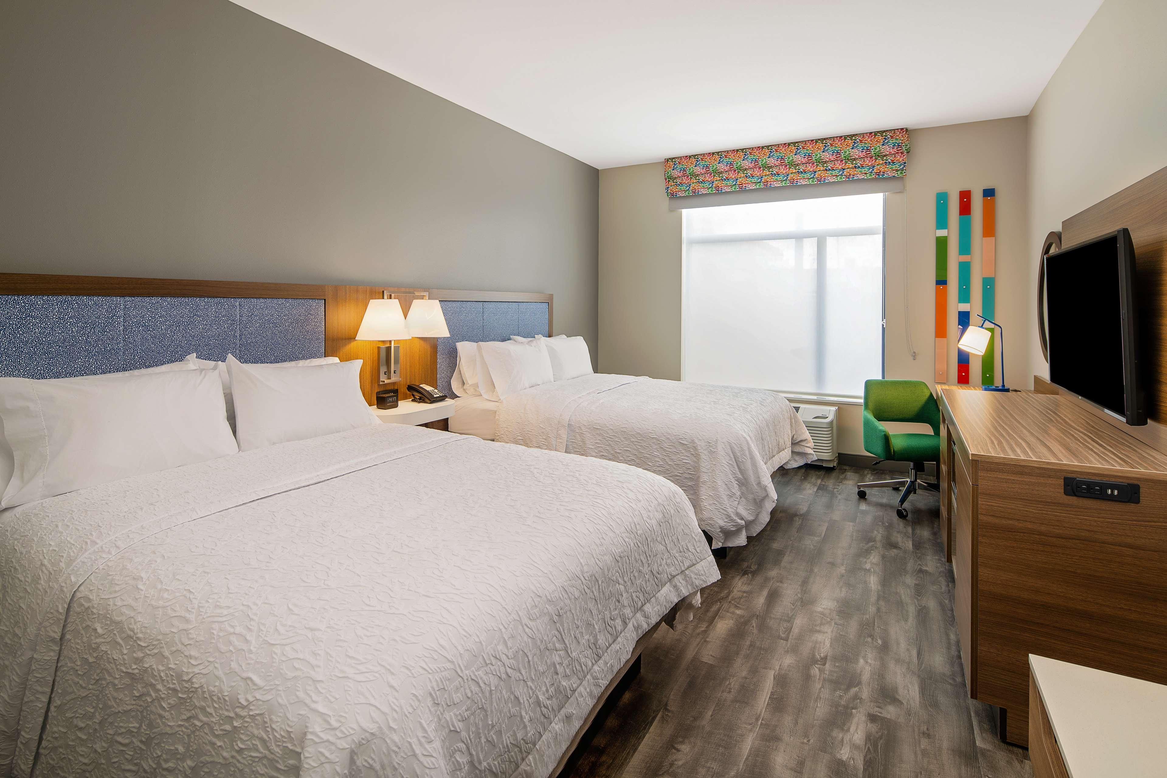 Hampton Inn & Suites Raleigh Midtown, Nc Екстер'єр фото
