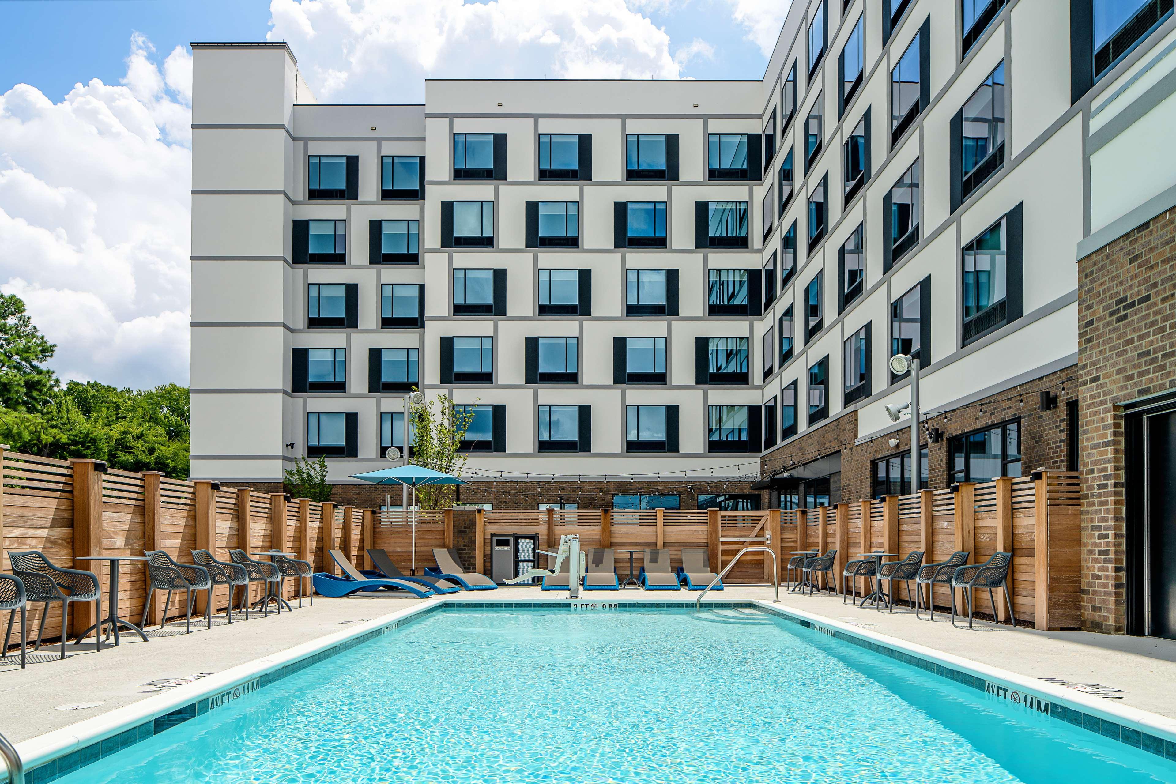 Hampton Inn & Suites Raleigh Midtown, Nc Екстер'єр фото