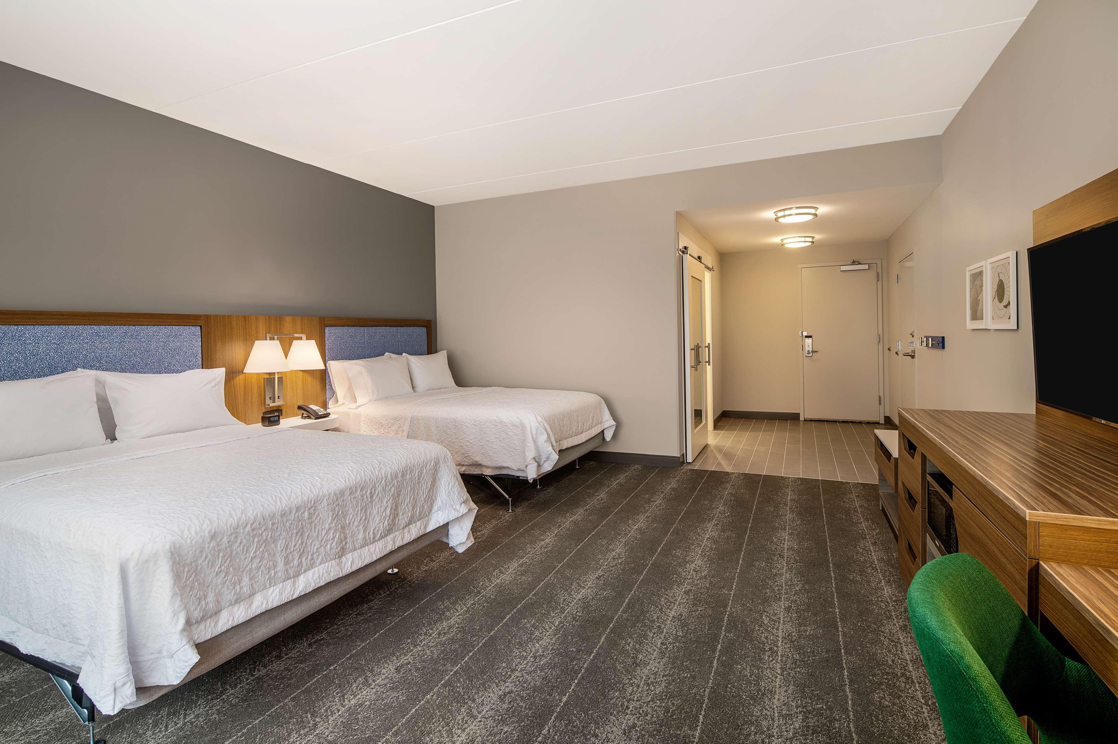 Hampton Inn & Suites Raleigh Midtown, Nc Екстер'єр фото