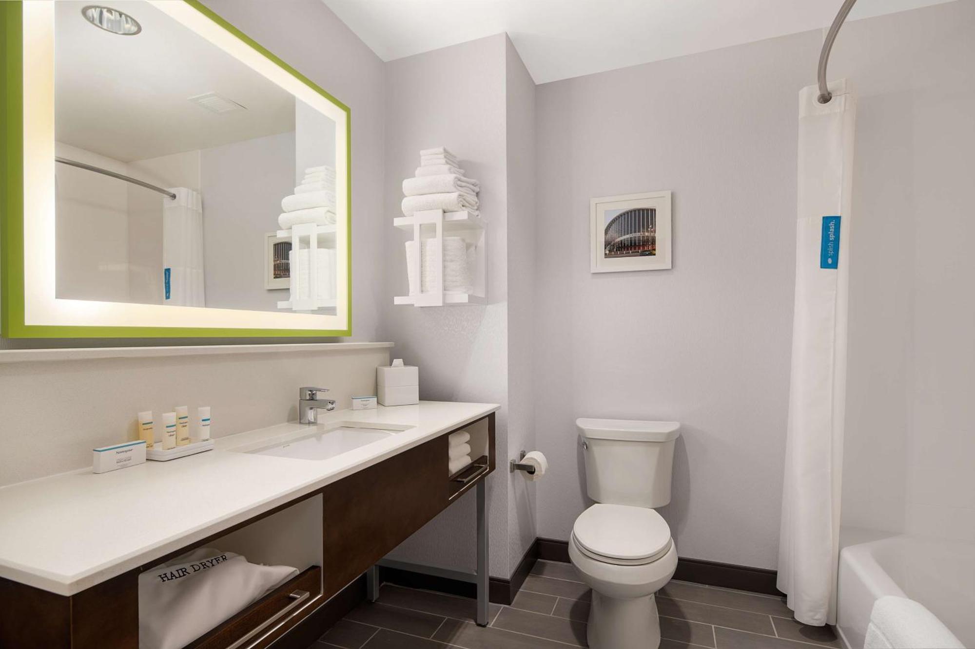 Hampton Inn & Suites Raleigh Midtown, Nc Екстер'єр фото